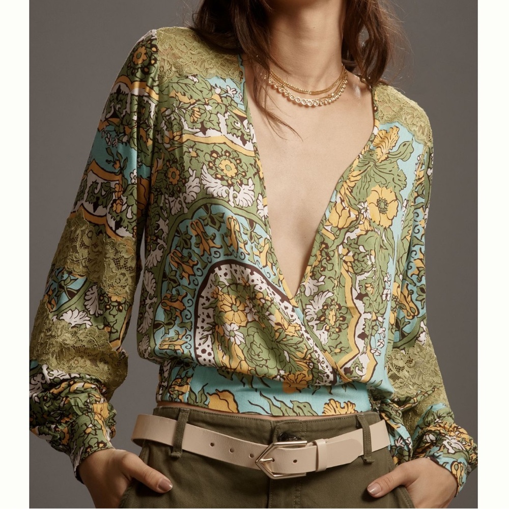 NWT Anthropologie 70s-inspired Groovy Long-Sleeve Printed V-Neck Wrap Top